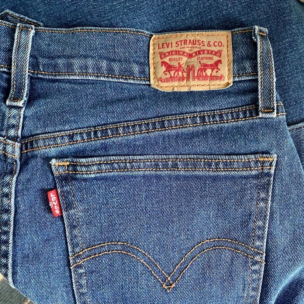 Levis Snap Front Denim Jeans Skirt with Pockets Size 27 - Picture 6 of 9